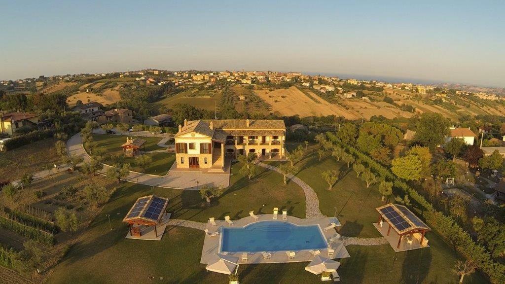 Residence Colle Veroni Mosciano SantʼAngelo Exteriér fotografie