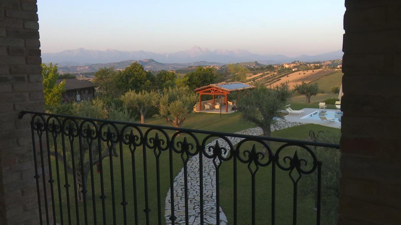 Residence Colle Veroni Mosciano SantʼAngelo Exteriér fotografie